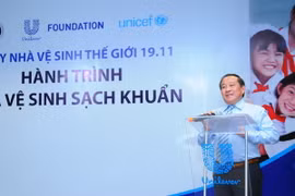 Xây thêm 800 nhà vệ sinh hợp chuẩn cho học sinh nông thôn