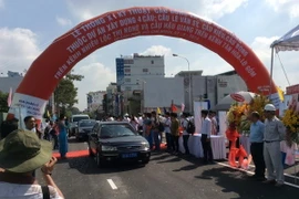 Thành phố Hồ Chí Minh thông xe cầu Bông và cầu Hậu Giang