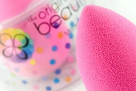 Mẹo đánh phấn để không bị mốc da khi trang điểm trong mùa khô