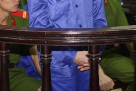 Y án tử hình giám đốc giết bạn và hủy hoại tài sản 