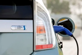 Bốn hãng xe Nhật xây mạng lưới trạm sạc cho xe điện