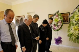 Lãnh đạo Thành phố Hồ Chí Minh viếng nữ Anh hùng Cuba