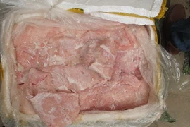 Bắt quả tang một cơ sở tàng trữ 5 tấn lòng lợn thối ở Hưng Yên