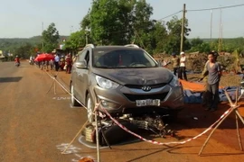 Ôtô đâm xe máy ở Hà Tĩnh, 2 người tử vong tại chỗ