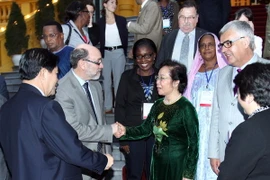 Phó Chủ tịch nước tiếp đoàn Nghị sỹ dự cuộc họp APF