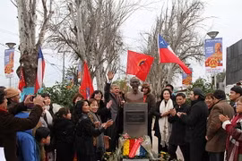 Khánh thành tượng đài Chủ tịch Hồ Chí Minh ở Santiago