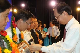 Tuyên dương 34 doanh nghiệp chăm lo tốt người lao động