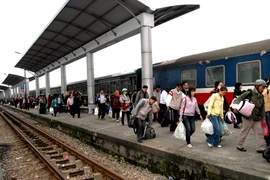 Bắt khẩn cấp đối tượng ném xăng, đốt phòng bán vé Ga Vinh 