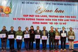 Gặp mặt già làng, trưởng buôn tiêu biểu ở khu vực Tây Nguyên