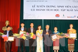 Gần 9.300 lưu học sinh Lào đang học tập, nghiên cứu ở Việt Nam