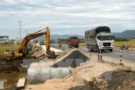 Quốc lộ 1 đoạn Thanh Hóa-Hà Tĩnh: Nhiều gói thầu khó về đích