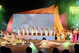 Hình ảnh Cầu truyền hình trực tiếp “Tổ quốc nhìn từ biển”