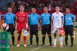 Tâm điểm của vòng 5 V-League 2023/24 là trận đấu giữa Công an Hà Nội và Thép Xanh Nam Định. (Ảnh: Việt Anh/Vietnam+)