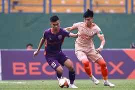Đương kim vô địch Công an Hà Nội (áo vàng) sẽ tiếp đón đội bóng có phong độ cao là Becamex Bình Dương ở vòng 8 V-League 2023/24. (Ảnh: VPF)