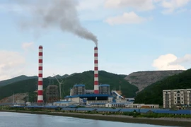 Nhà máy nhiệt điện Quảng Ninh (công suất 1.200 MW) đang trong thời gian xây dựng. (Ảnh: Ngọc Hà/TTXVN)
