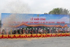 Quang cảnh lễ khởi công. (Ảnh: K GỬIH/TTXVN)