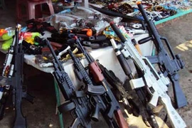 Thu giữ hàng nghìn đồ chơi trẻ em mang tính bạo lực