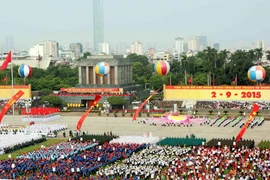 Toàn cảnh Lễ míttinh, diễu binh, diễu hành cấp Quốc gia tại Quảng trường Ba Đình. (Ảnh: TTXVN)