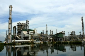 Dung Quất tiếp nhận chuyến tàu dầu thô cỡ lớn nhất đầu tiên