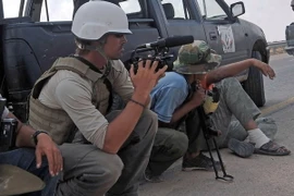 Ngoại trưởng Anh: Kẻ chặt đầu nhà báo Mỹ dường như là người Anh