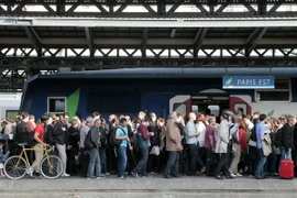 Bộ trưởng Tài chính Pháp lo ngại về tốc độ tăng trưởng kinh tế