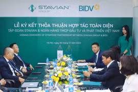 Toàn cảnh lễ ký kết giữa BIDV và Tập đoàn Stavian. (Ảnh: Vietnam+)