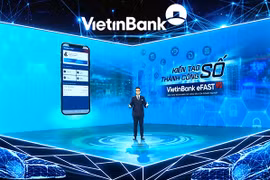 Lễ ra mắt VietinBank eFAST phiên bản mới trên các nền tảng số. (Ảnh: Vietnam+)
