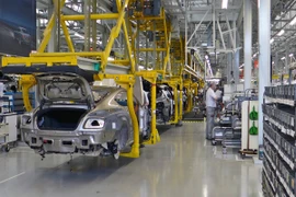 Nhà máy của Bentley tại Anh. (Ảnh: Autoweek)