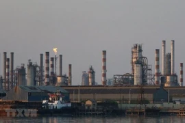 Một cơ sở khai thác dầu ở Iran. (Ảnh: IRNA/TTXVN)