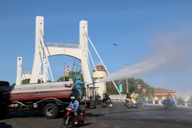 Những địa bàn dân cư có nguy cơ lây nhiễm cao được đặc biệt chú trọng. (Ảnh: Nguyễn Thành/TTXVN)