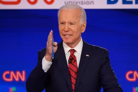 Cựu Phó Tổng thống Mỹ Joe Biden tại cuộc tranh luận trực tiếp trên truyền hình lần thứ 11 ở Washington, DC. (Ảnh: AFP/TTXVN)