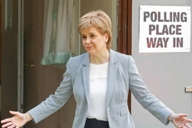 Thủ hiến Scotland Nicola Sturgeon sau khi bỏ phiếu trưng cầu dân ý về tư cách thành viên EU của Anh tại đông Glasgow, ngày 23/6. (Nguồn: AFP/TTXVN)