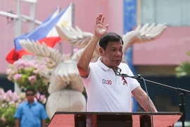 Tổng thống Philippines mới đắc cử Rodrigo Duterte phát biểu trong chuyến thăm thành phố Davao trên đảo Mindanao, miền nam Philippines ngày 27/6. (Nguồn: AFP/TTXVN)
