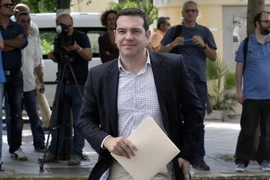 Thủ tướng Hy Lạp Alexis Tsipras trước một cuộc họp tại thủ đô Athens ngày 9/6. (Nguồn: AFP/TTXVN)