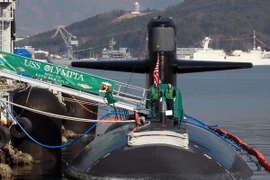 Tàu ngầm Mỹ USS Olympia SSN-717 tại căn cứ hải quân Hàn Quốc tại Changwon. (Nguồn: AFP/TTXVN)