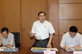 Đại biểu Quốc hội tỉnh Nghệ An Phạm Văn Hà phát biểu ý kiến. (Ảnh: Phạm Kiên/TTXVN)