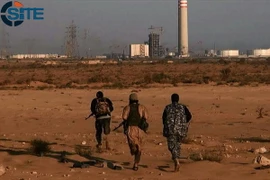 Phiến quân IS tại thành phố Sirte của Libya. (Nguồn: AFP/TTXVN)