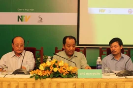 Lãnh đạo ngành chăn nuôi chủ trì hội thảo. (Ảnh: Hà Huy Hiệp/Vietnam+)