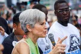 Ứng viên tranh cử Tổng thống của đảng Xanh Jill Stein tại cuộc vận động bầu cử ở Philadelphia, Pennsylvania ngày 27/7. (Nguồn: AFP/TTXVN)