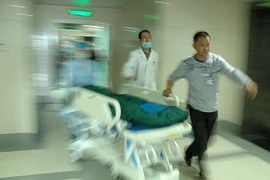 Tấn công bằng dao nhằm vào học sinh tiểu học ở Trung Quốc
