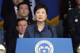 Tổng thống Hàn Quốc Park Geun-hye phát biểu tại Gyeryong ngày 1/10. (Nguồn: EPA/TTXVN)