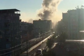 Khói bốc lên tại hiện trường vụ nổ. (Nguồn: Reuters)