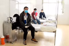 Người lao động được cách ly y tế tại Hải Phòng. (Ảnh: An Đăng/TTXVN)
