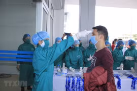 Tăng cường giám sát khách xuất cảnh, nhập cảnh. (Ảnh minh hoạ: TTXVN)