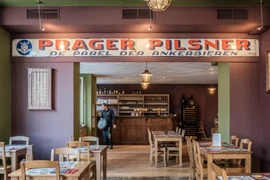 Khách sạn Brouwerij Het Anker độc đáo là địa điểm không nên bỏ qua khi đến Brussels, Bỉ. Bởi khách sạn này nằm trong một nhà máy bia từ thế kỷ XV. (Ảnh: CTV/Vietnam+)