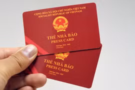 Thu thẻ nhà báo nguyên Trưởng đại diện báo Kinh doanh và Pháp luật 