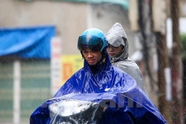 Tối 16/4, nhiều tỉnh miền Bắc có mưa rào, đề phòng thời tiết nguy hiểm