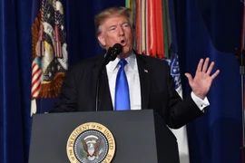 Tổng thống Mỹ Donald Trump phát biểu công bố chiến lược mới tại Afghanistan trong sự kiện ở Arlington, Virginia ngày 21/8. (Nguồn: AFP/TTXVN)