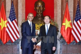 Chủ tịch nước Trần Đại Quang đón Tổng thống Hoa Kỳ Barack Obama, tháng 5/2016. (Ảnh: Nhan Sáng/TTXVN)