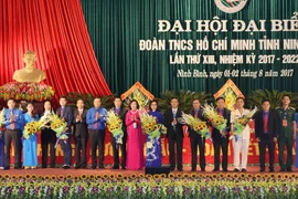 Ban chấp hành Tỉnh đoàn khóa mới ra mắt đại hội. (Ảnh: Ninh Đức Phương/TTXVN)